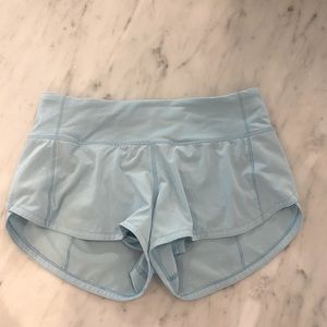 Lululemon Speed Up Low Rise 2.5 Lined Short Light Blue Size 2 EUC